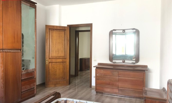 /public/fotoimmobili/012-401037b3-f44c-4707-be07-72e4f486efaa.jpg.ashx?width=670&height=400&mode=crop