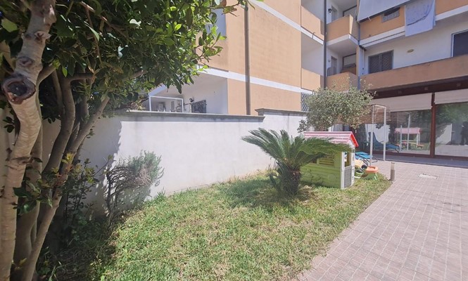 Appartamento in Vendita a Lecce - via  Antonio dell&# 39 - Leuca