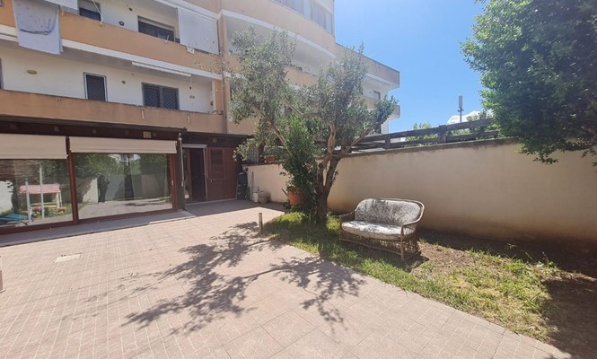 Appartamento in Vendita a Lecce - via  Antonio dell&# 39 - Leuca