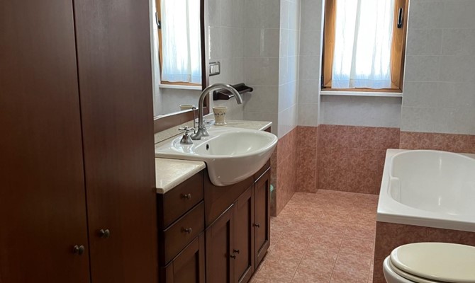 /public/fotoimmobili/1353447-evlvej6hpj.jpeg.ashx?width=670&height=400&mode=crop