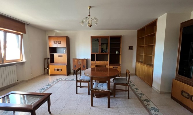 /public/fotoimmobili/1353447-uzy88w.jpeg.ashx?width=670&height=400&mode=crop