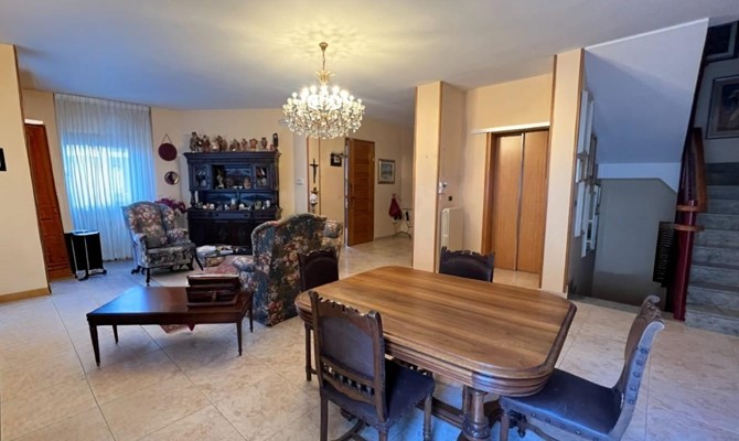 /public/fotoimmobili/1354480-b36jp03jk.jpg.ashx?width=670&height=400&mode=crop