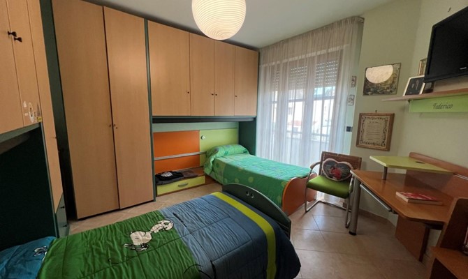 /public/fotoimmobili/1354480-q2i33yg9.jpeg.ashx?width=670&height=400&mode=crop