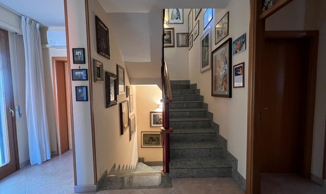 /public/fotoimmobili/1354480-rkyi368.jpeg.ashx?width=670&height=400&mode=crop