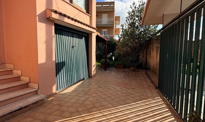 /public/fotoimmobili/1374678-duju84h7x.jpg.ashx?width=670&height=400&mode=crop