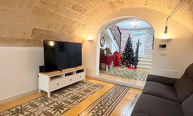 Casale in Vendita a Miggiano - via  Provinciale