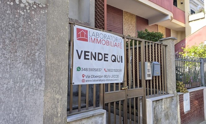 Appartamento in Vendita a Lecce - pzta  San Giovanni dei Fiorentini - Centro Storico