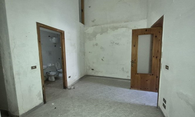 Appartamento in Vendita a Lecce - pzta  San Giovanni dei Fiorentini - Centro Storico