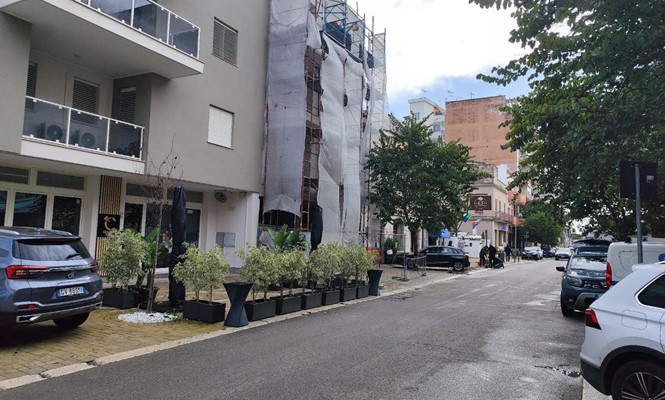 Stabile/palazzo in Vendita a Lizzanello - via  Lecce