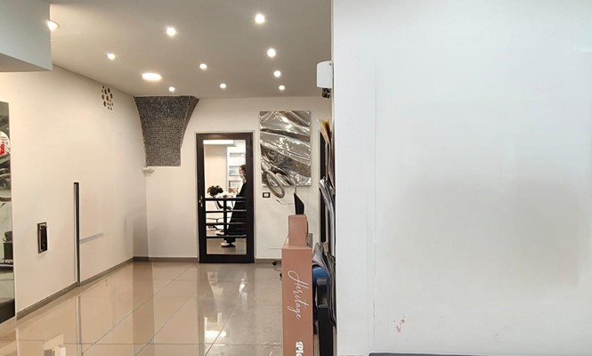 Pub in Vendita a Lequile - via Osanna