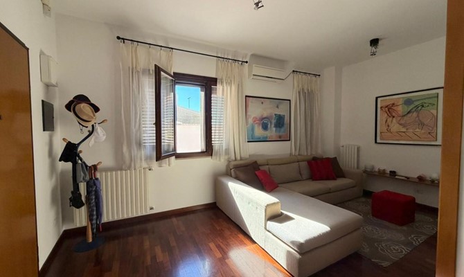/public/fotoimmobili/1442243-qfq74qr.jpg.ashx?width=670&height=400&mode=crop