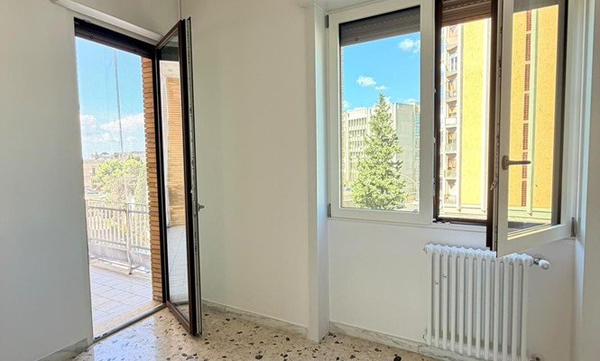 Ufficio in Vendita a Campi Salentina - via Pacinotti, Campi Salentina