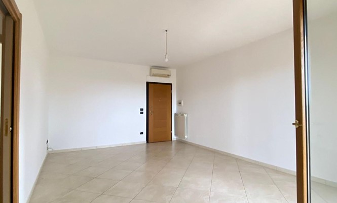 Magazzino in Vendita a Lecce - via Forlanini