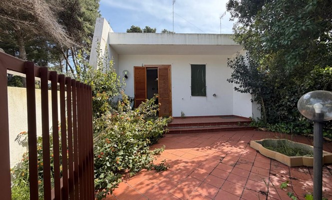 Appartamento in Vendita a Leverano - via Geremia Re
